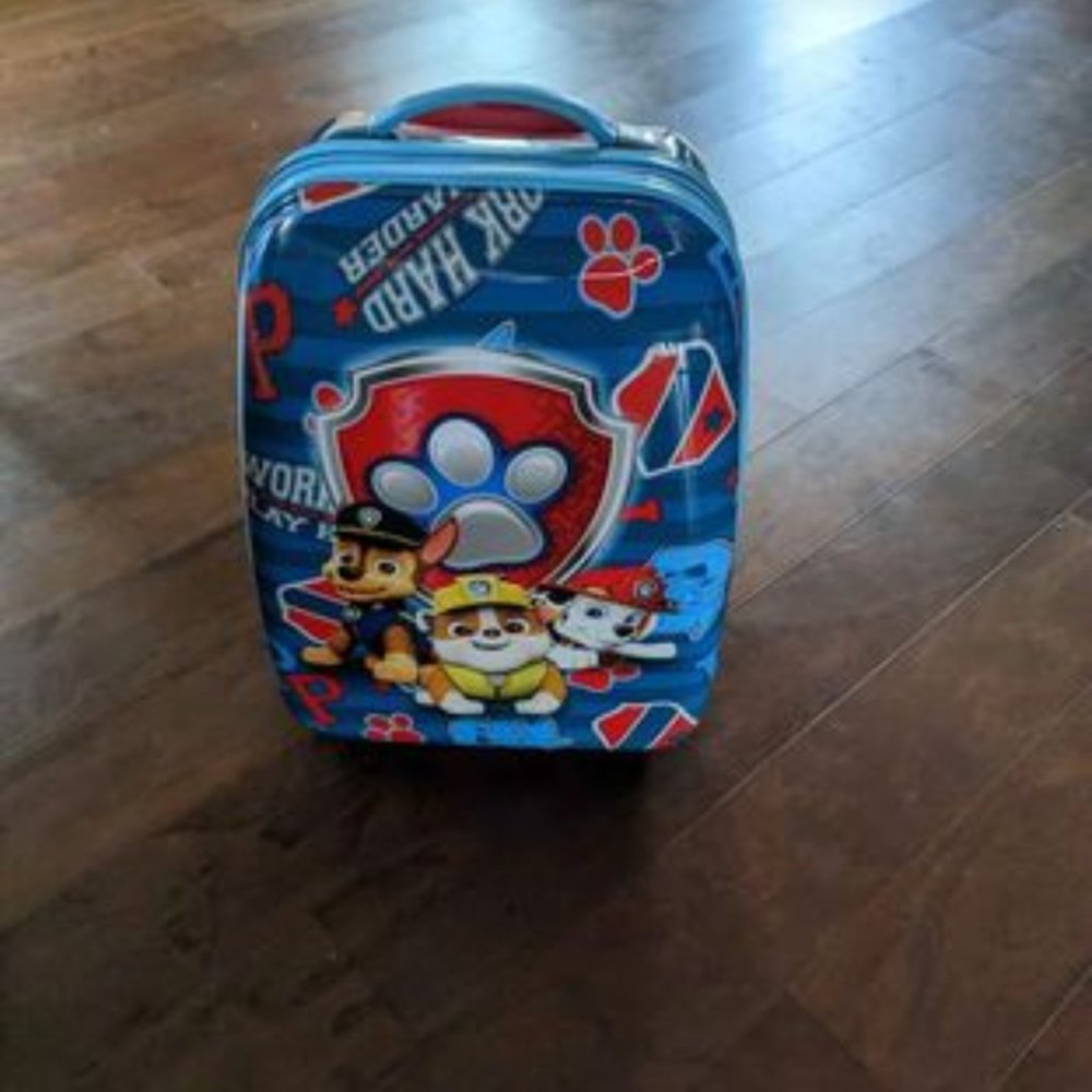 18 inch paw patrol suitcase